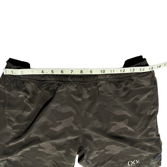 2 (X) IST Men’s Camo Shorts Soft Breathable Fabric Size Small See Measurements - Picture 11 of 12
